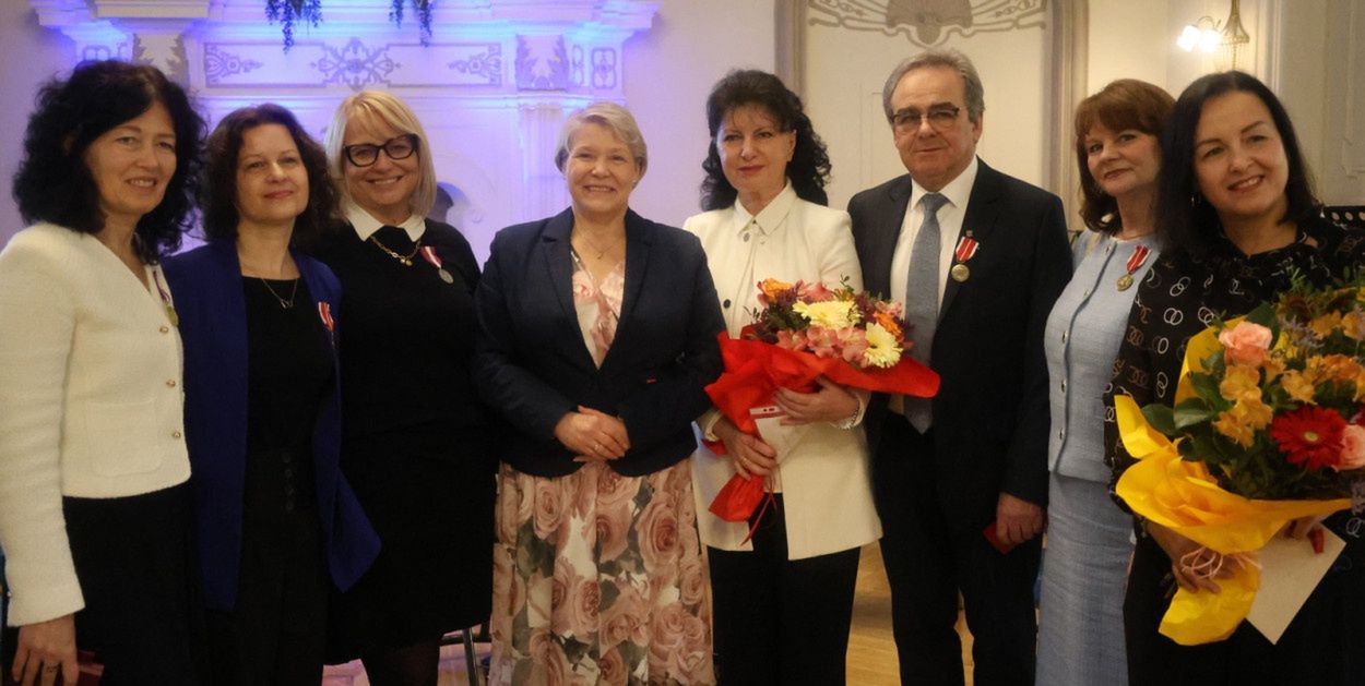 Legnica: Medale i wyróżnienia dla pedagogów z Dolnego Śląska