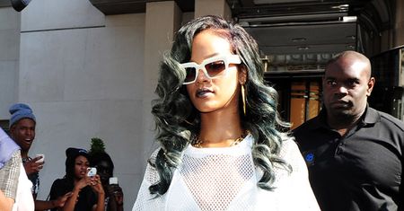 Rihanna BEZ MAJTEK?!