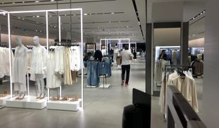 Otwarte sklepy w galeriach. O poranku "kolejka" tylko do jednego