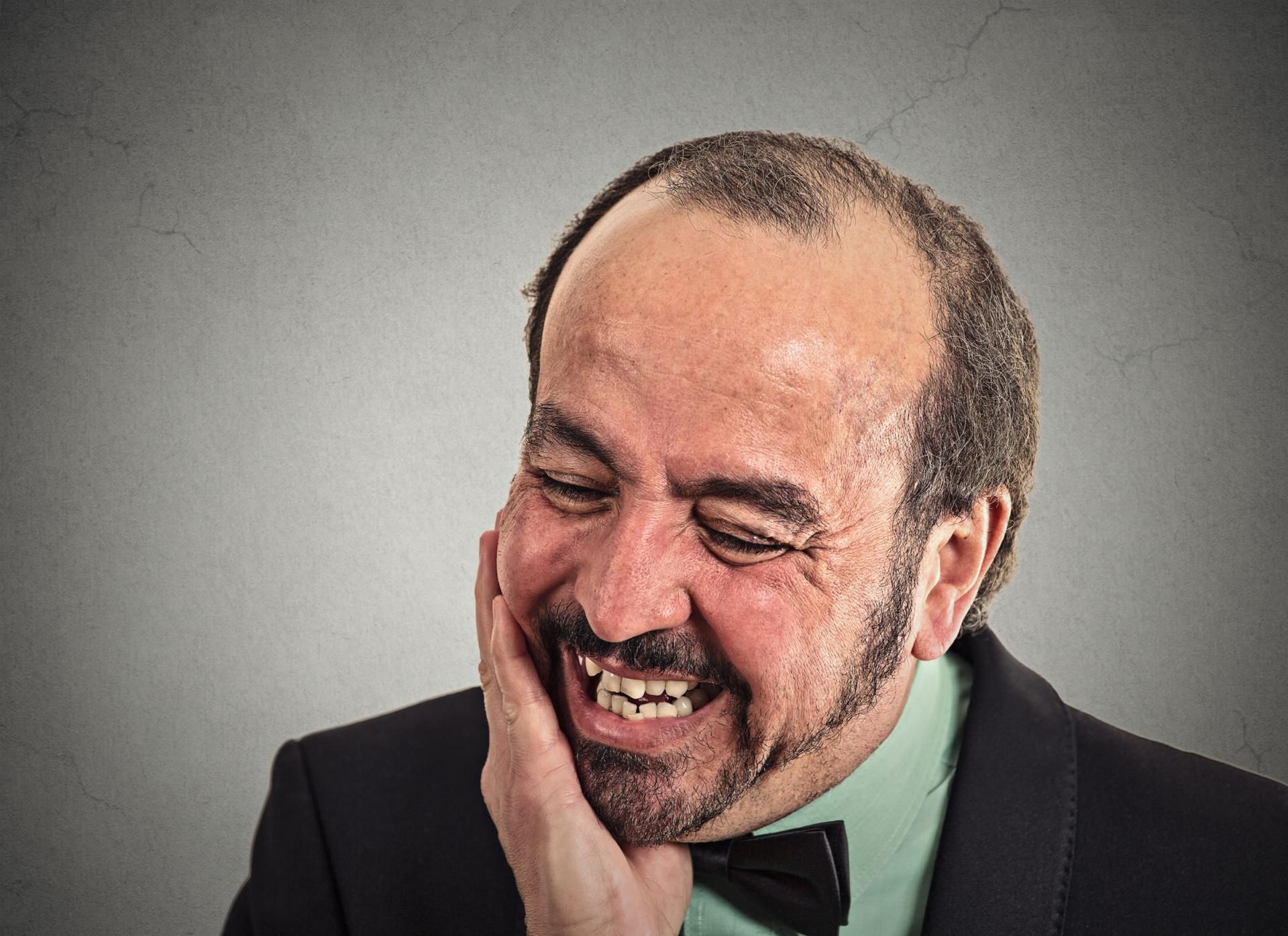 Ból i opuchlizna to objawy zapalenia dziąseł