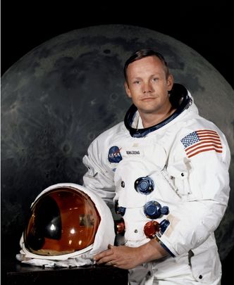 Neil Armstrong pożegnany tylko skromną ceremonią