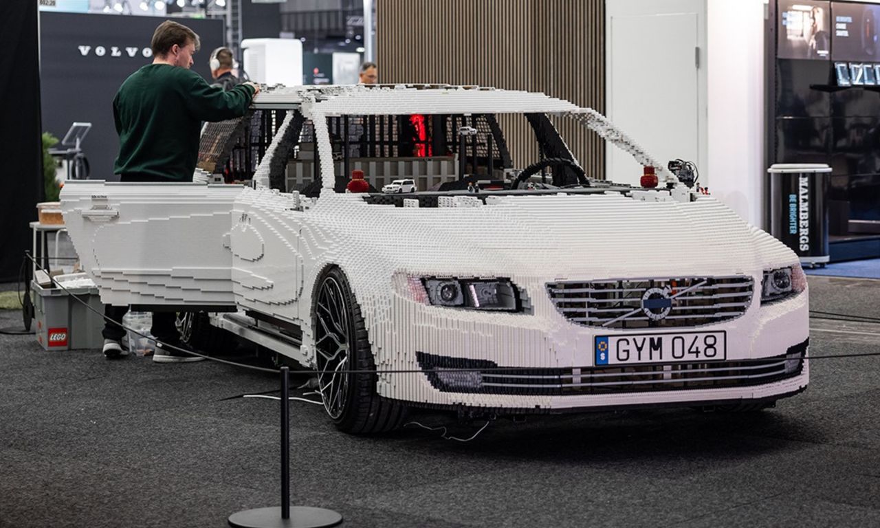 Lego enthusiasts construct full-scale, drivable Volvo V70 model with over 400k bricks