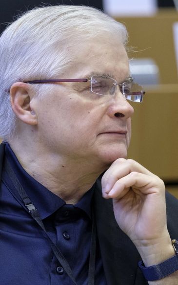 Daniel Obajtek i jego taśmy. Włodzimierz Cimoszewicz: słyszeliśmy wulgarnego prostaka