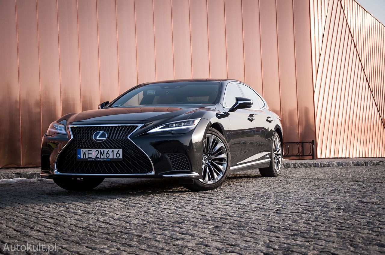 Lexus LS 500h (2021)