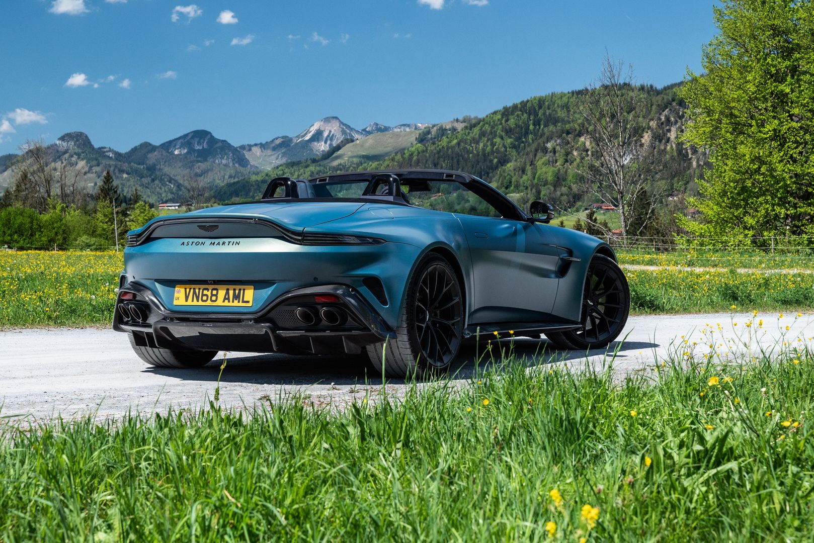 Aston Martin Vantage Roadster