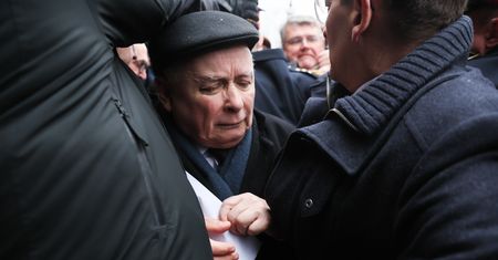 Kaczyński grozi Tuskowi i Hołowni więzieniem, w PiS puściły nerwy. Nie wszystkim to się podoba
