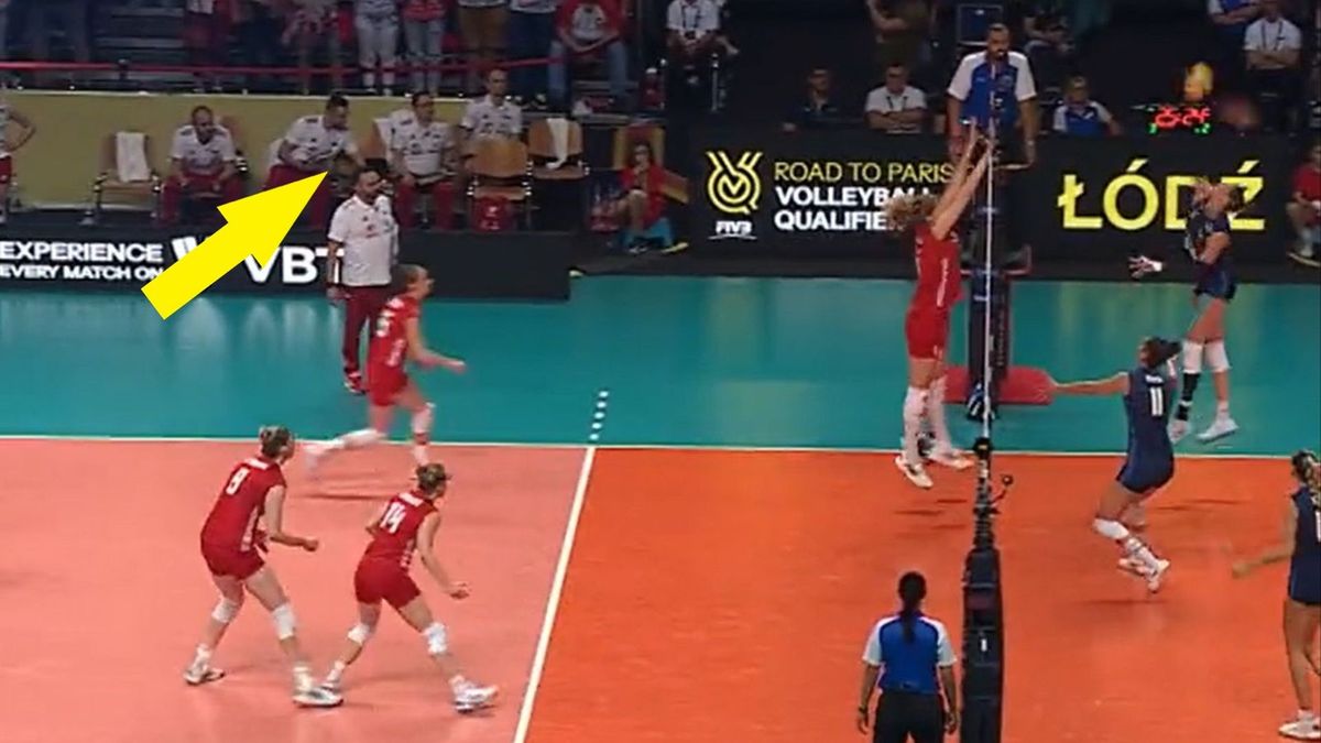 Zdjęcie okładkowe artykułu: Twitter / Polsat Sport / Na zdjęciu: akcja na 26:24 w II secie meczu Polska - Włochy