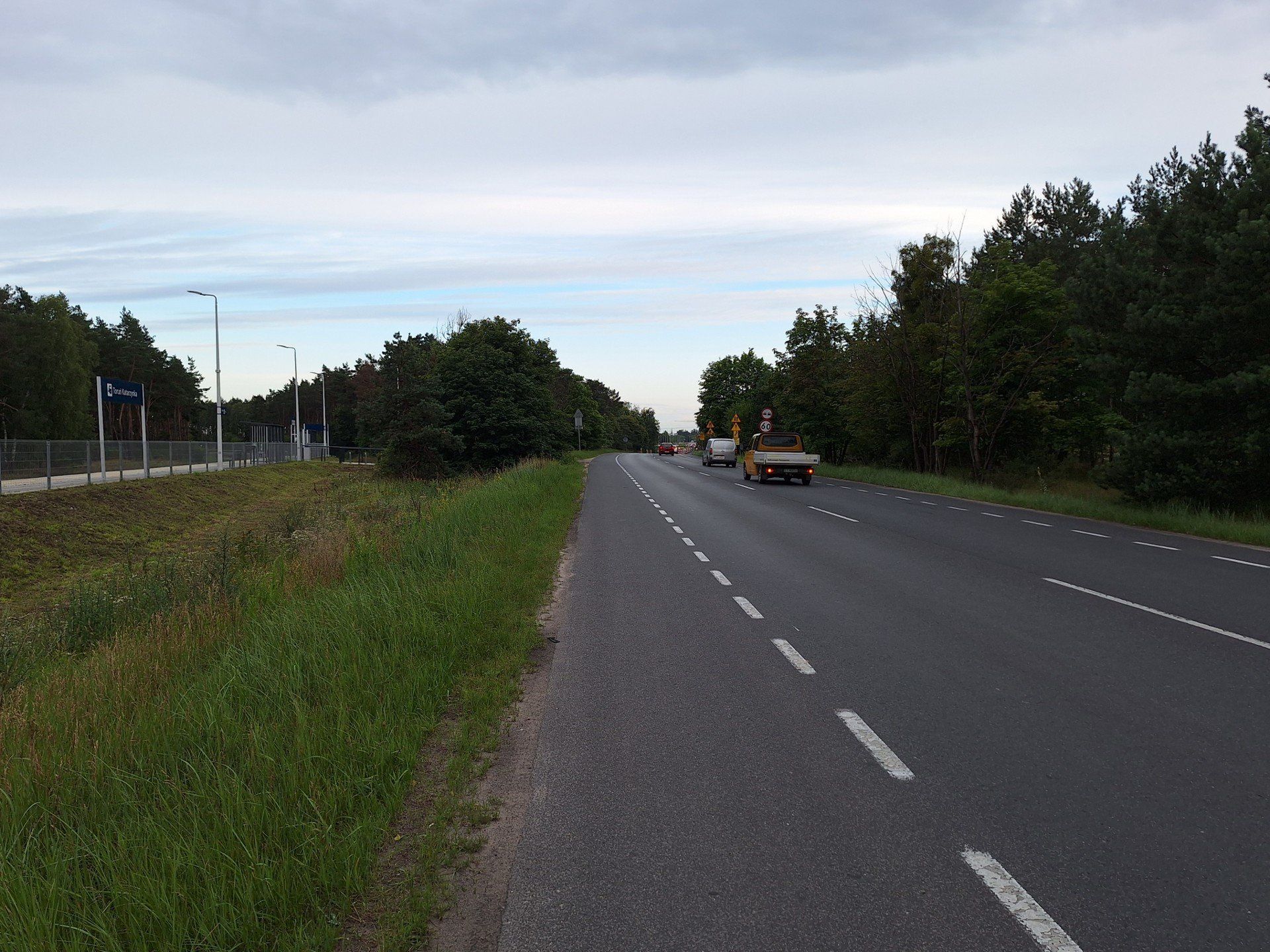 Przystanek kolejowy Toruń Katarzynka i jego otoczenie