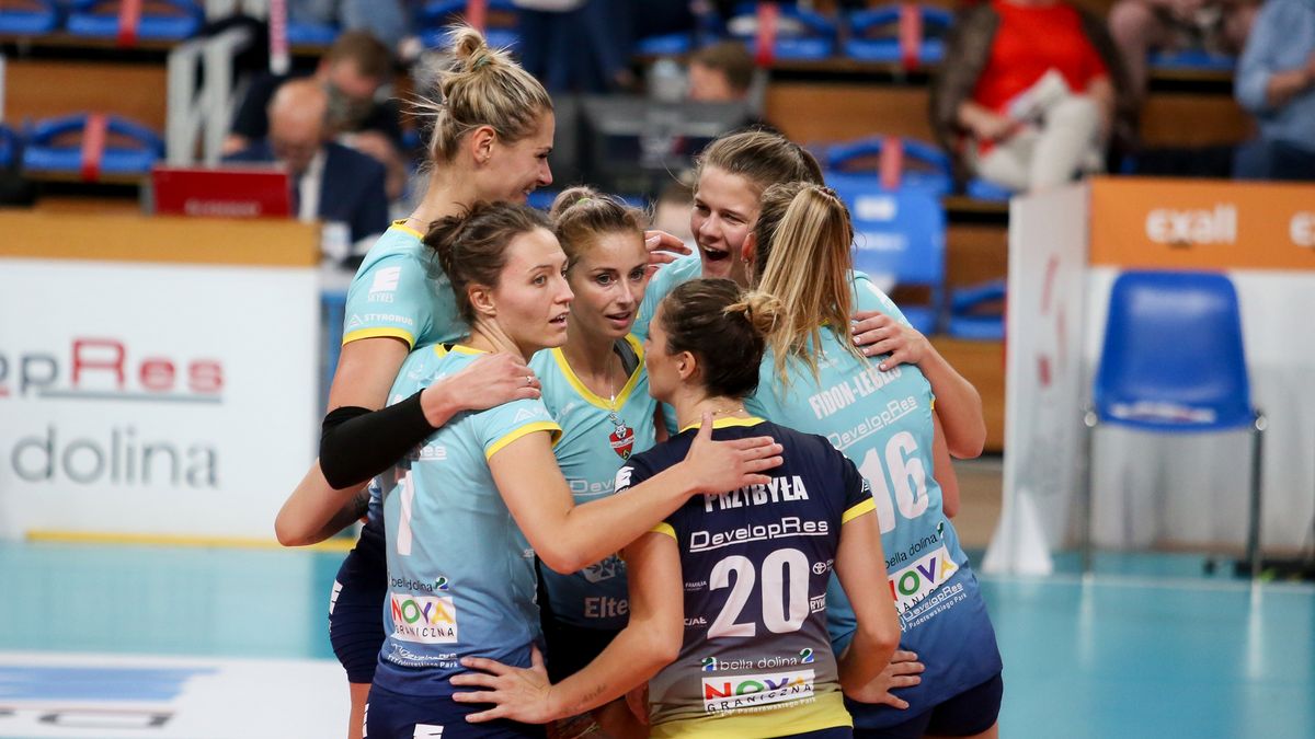 WP SportoweFakty / Monika Pliś / Na zdjęciu: siatkarki Developresu SkyRes Rzeszów