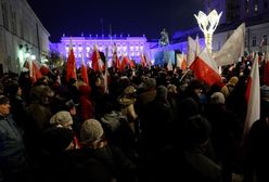 Protest przed Pałacem Prezydenckim. Tym razem Gazety Polskiej