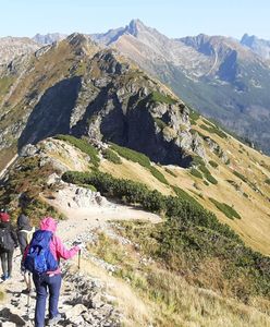 Beskidy. Podczas pandemii turyści oblegają szlaki, starostwo ma dla nich propozycję