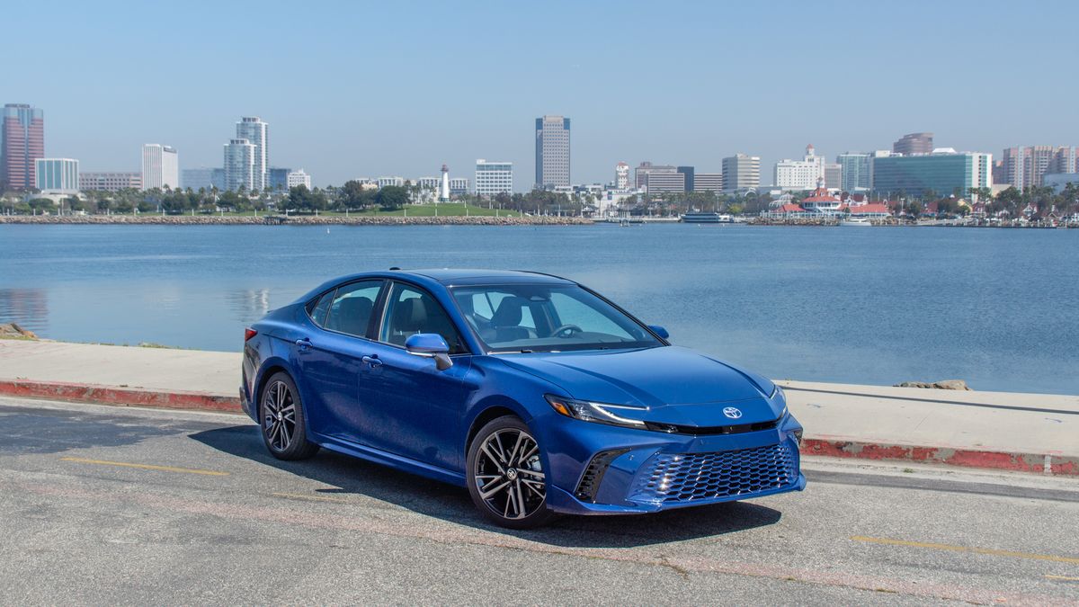 Nowa Toyota Camry 2024