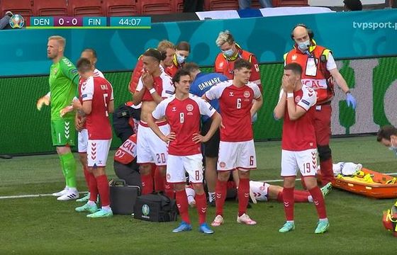 Krytyka dyskusji w TVP po zasłabnięciu duńskiego piłkarza. Szkolnikowski: wylewanie pomyj na Sylwię Dekiert jest słabe