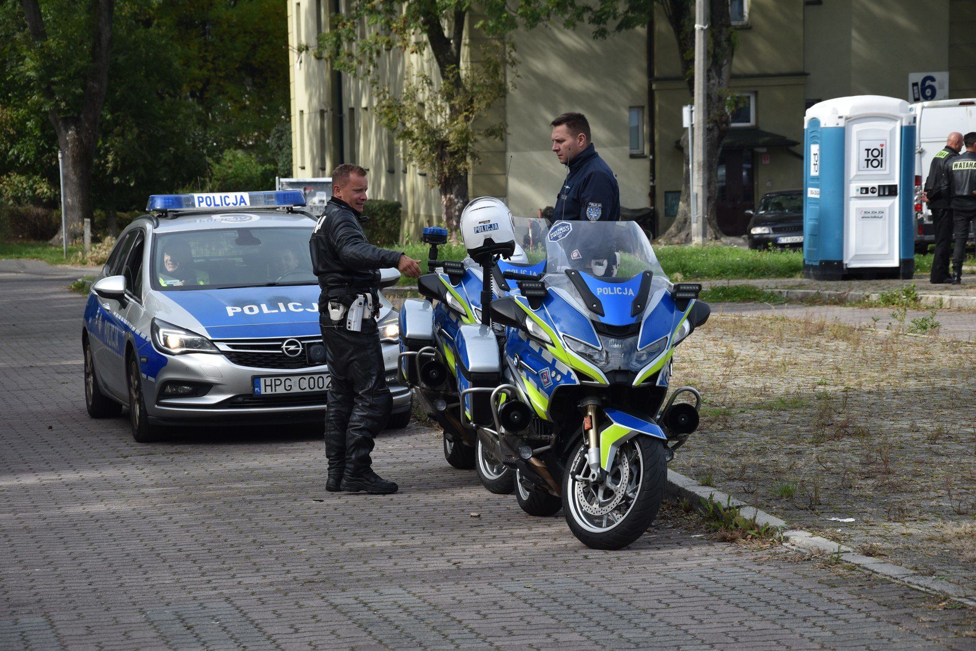 Zakończenie sezonu motocyklowego na placu starej Kapłanówki w Tarnowie. Jednym z punktów wydarzenia była widowiskowa i głośna parada ulicami miasta, w której wzięło udział kilkaset pojazdów