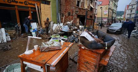 Siemoniak i Kierwiński "wezwali wojewodów na dywanik". "Stanowcza prośba"