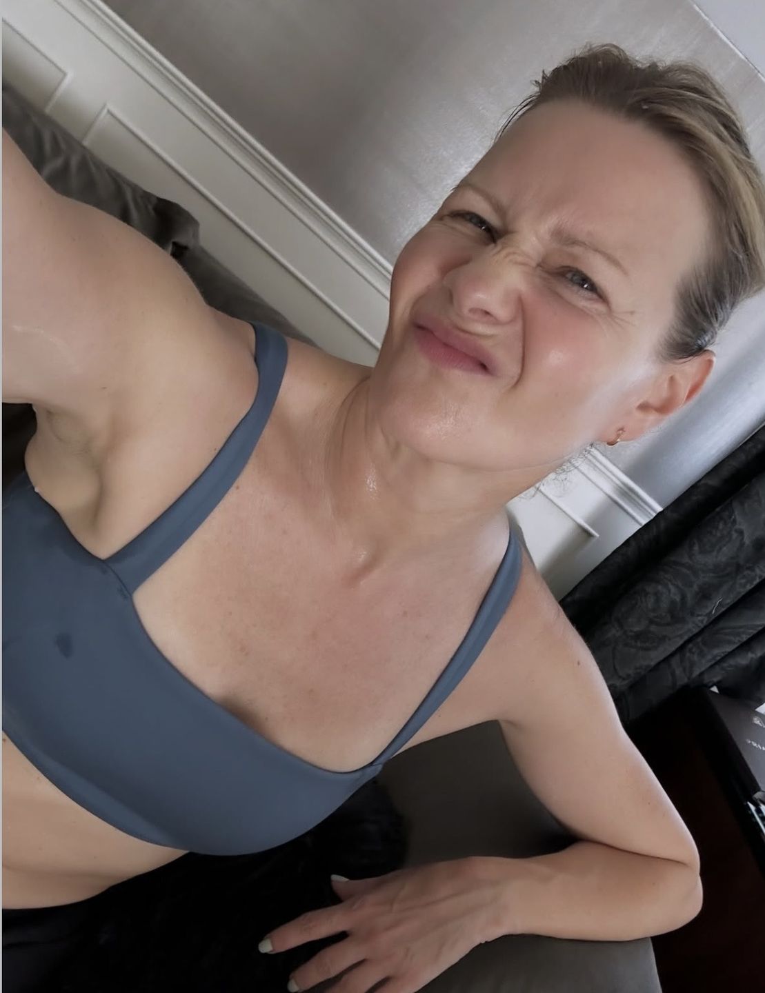 Małgorzata Kożuchowska pozuje po treningu
