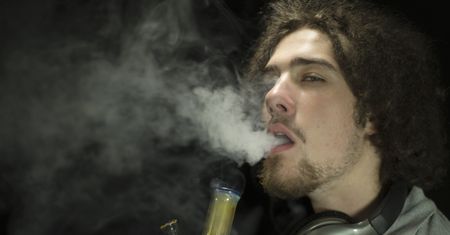Młodzi bezrobotni będą musieli przejść test na narkotyki