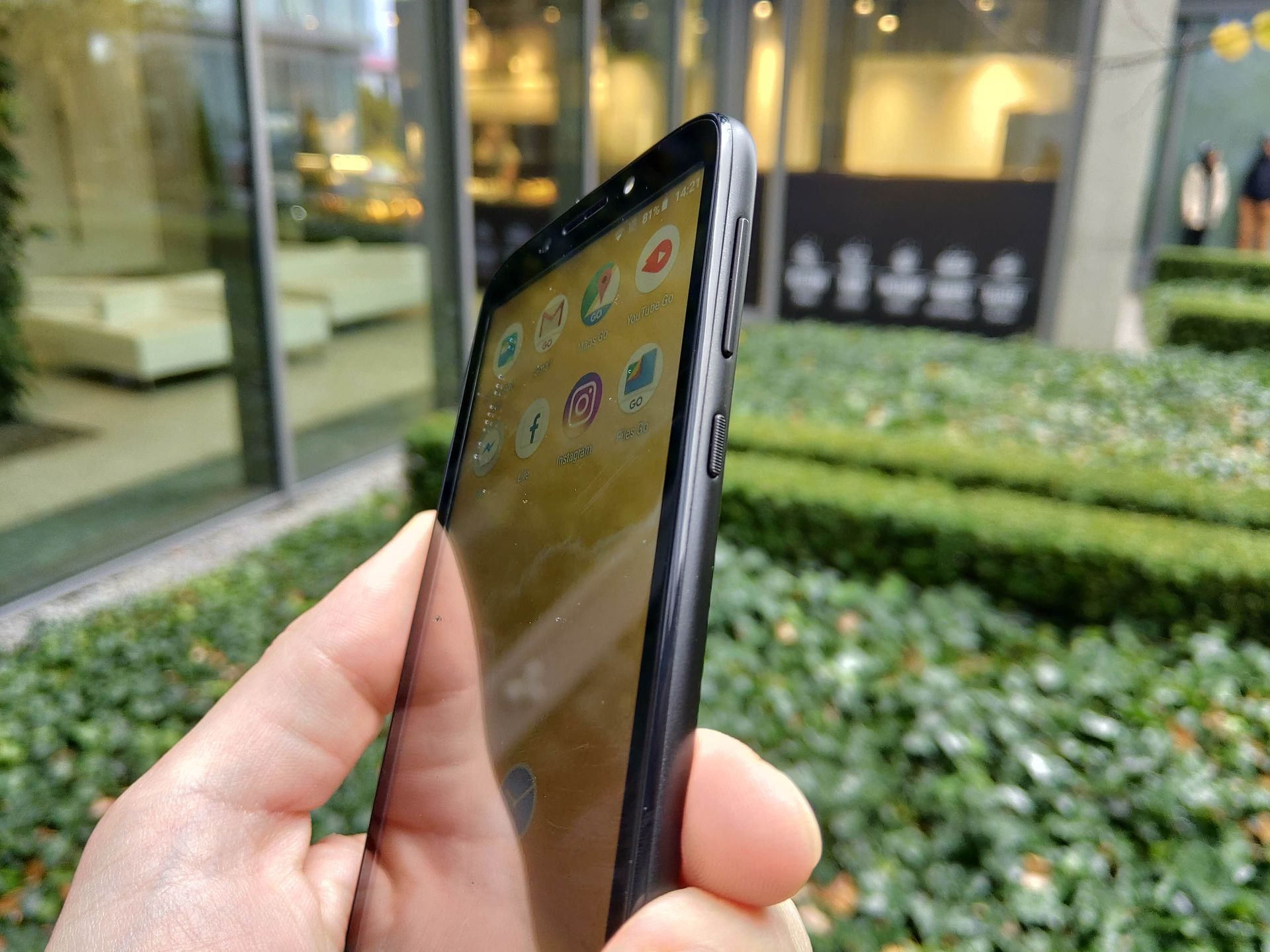 Wielki Test Smartfonów za 500 zł. Motorola Moto E5 Play. Tak powinno się robić tanie smartfony 3
