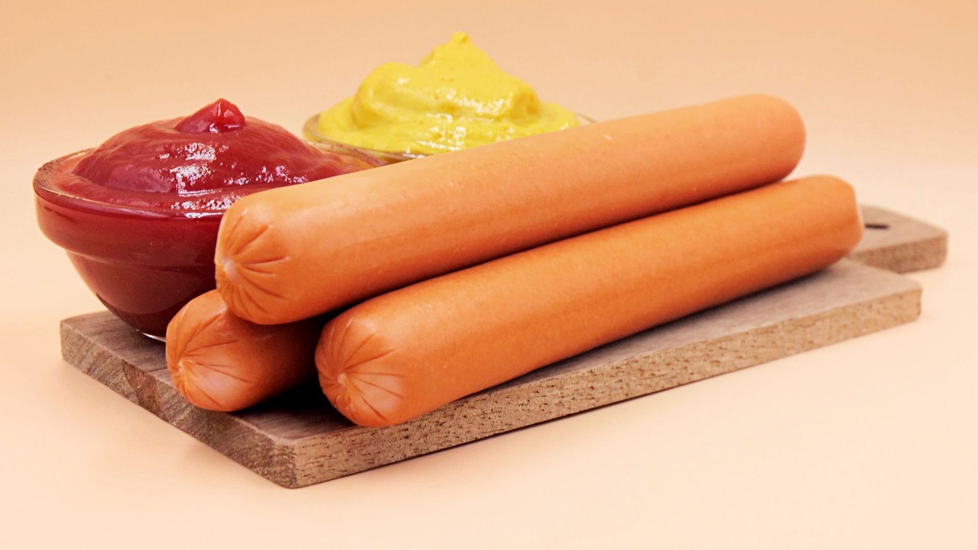 Dobrej jakości parówka to przede wszystkim mięso, najlepiej powyżej 90 procent.