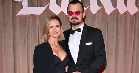 ŚLICZNA żona skradła całe show! Dawid Ogrodnik zabrał ją na premierę "Lalki" [ZDJĘCIA]