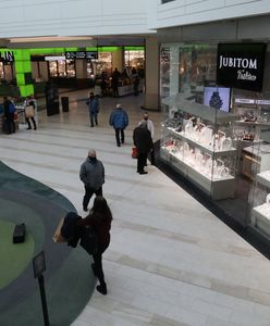 Warszawa. Od poniedziałku otwarte galerie handlowe. Pojawiają się pierwsi klienci