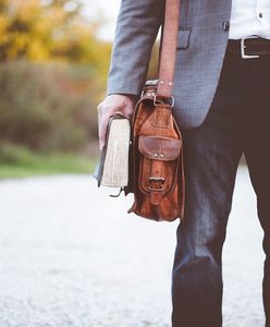 Jaka torba na ramię. Klasyczny szyk i elegancja to podstawa