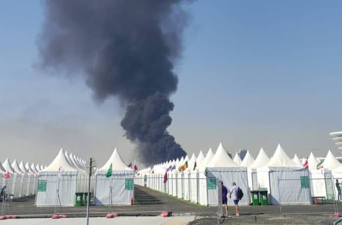 Pożar w Katarze. Kłęby czarnego dymu blisko strefy kibica