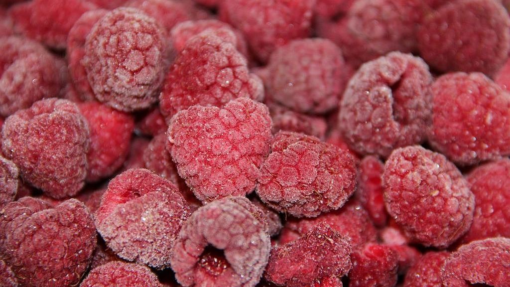 Mrożone maliny z dodatkiem cukru