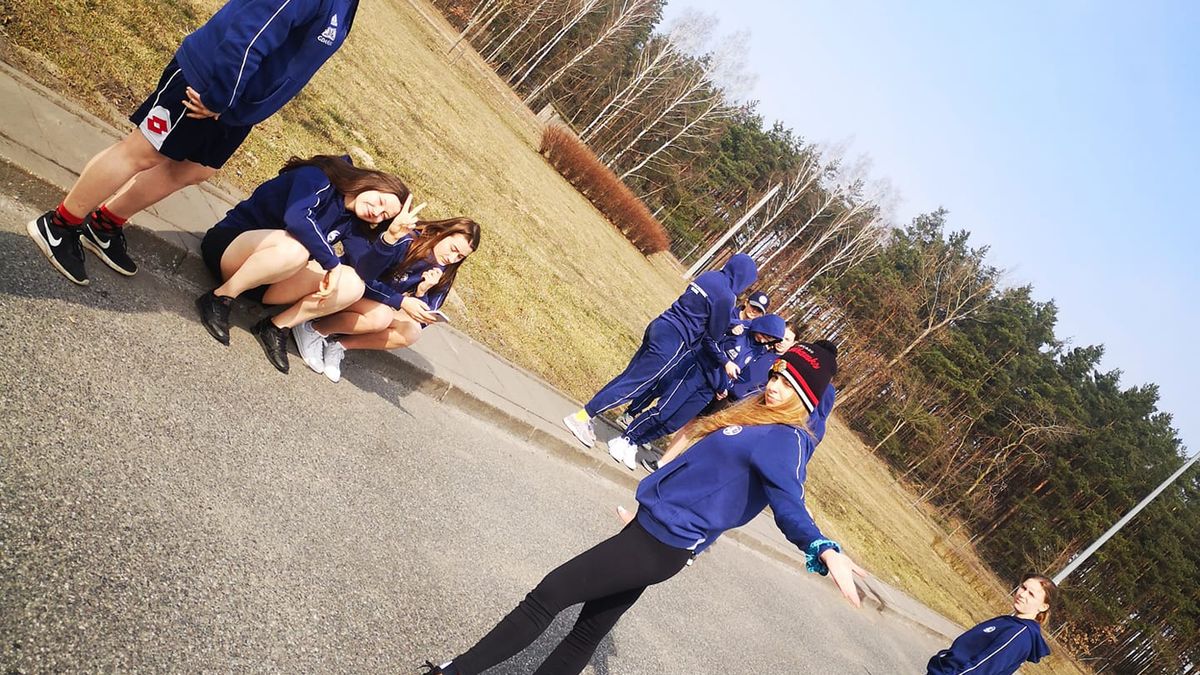 Facebook / GKS Stoczniowiec Gdańsk / Na zdjęciu: hokeistki GKS-u Stoczniowiec