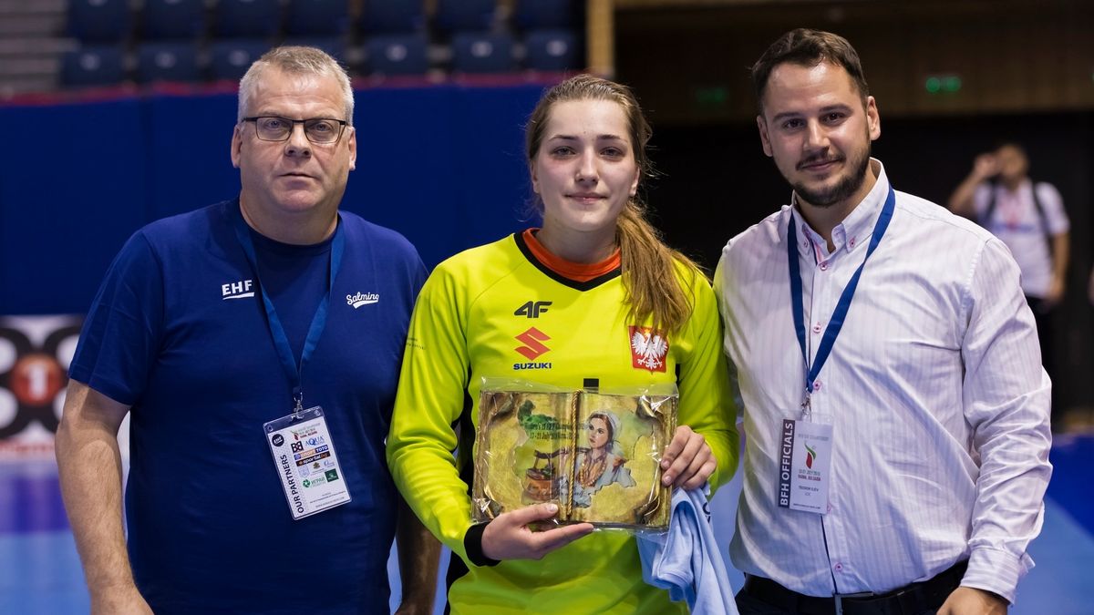 Zdjęcie okładkowe artykułu: Facebook /  / Źródło: EHF W19 Championship 2019 Varna, Bulgaria (Facebook)