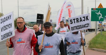 Szykują się do strajku w fabryce słodyczy