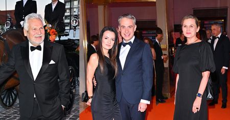 Nie tylko gwiazdy! Politycy też stawili się na premierze "Lalki": Aleksander Kwaśniewski, Krzysztof Gawkowski z żoną, Barbara Nowacka i nie tylko (ZDJĘCIA)