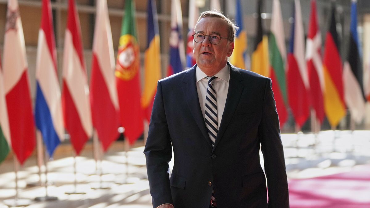 Temporary
Germany's Defense Minister Boris Pistorius arrives for a meeting of EU defense ministers at the European Council building in Brussels, Tuesday, May 20, 2025. (AP Photo/Virginia Mayo)
Virginia Mayo