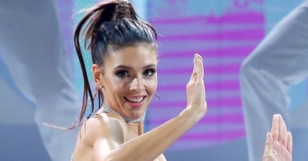 Klaudia Halejcio wozi córkę po MARMUROWYCH wnętrzach domu za 9 milionów (FOTO)