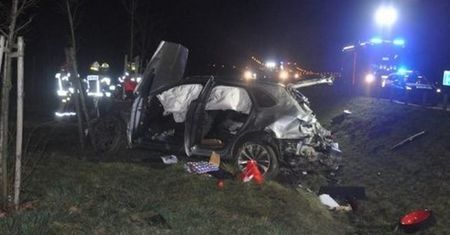 Makabryczny wypadek na S7. Rozbił bentleya wartego miliony