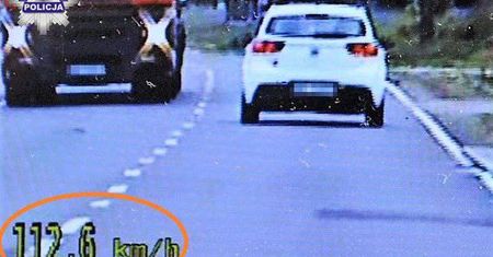 Spieszyła się do toalety, straciła prawo jazdy. Kilka dni wcześniej jej mąż również „stracił” prawko