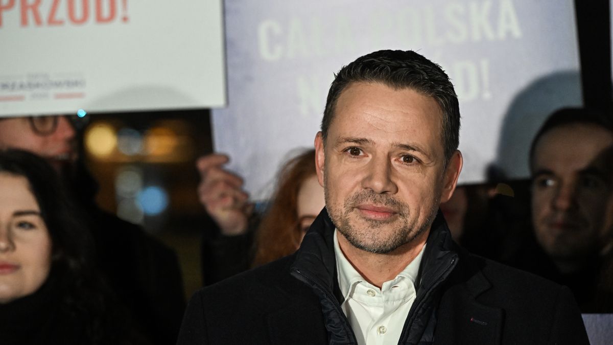 Warszawa, 16.01.2024. Kampania prezydencka 2025. Kandydat KO w wyborach na prezydenta RP Rafał Trzaskowski podczas konferencji prasowej w Warszawie, 16 bm. przed rozpoczęciem kampanii na Podlasiu. (sko) PAP/Radek Pietruszka