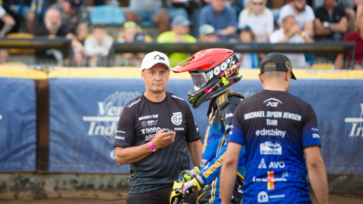 WP SportoweFakty / Krzysztof Konieczny / Na zdjęciu: Robert Kościecha obok Michaela Jepsena Jensena