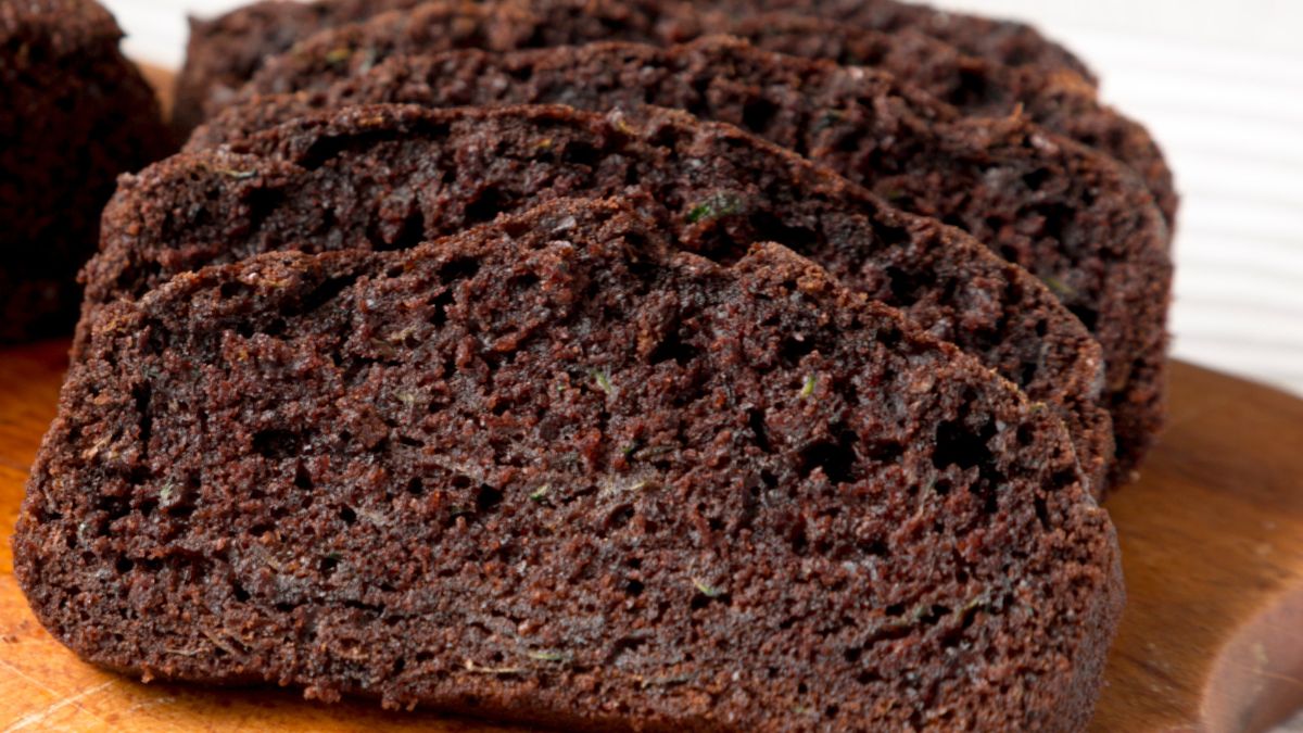 Pyszne i pulchne czekoladowe ciasto uzyskasz dzięki jednemu składnikowi