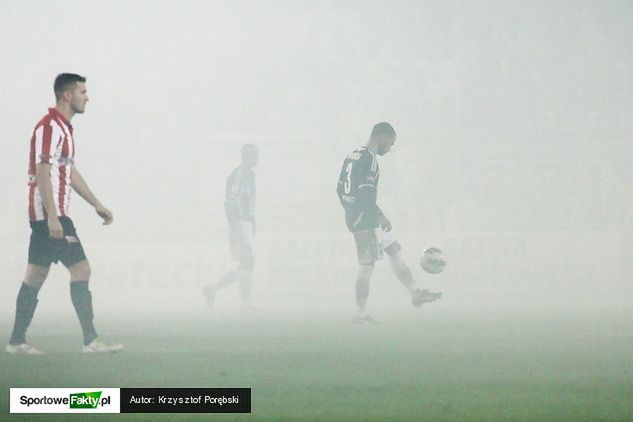 Filip Burkhardt w jesiennych meczach Sandecji prezentował się niczym dziecko zagubione we mgle