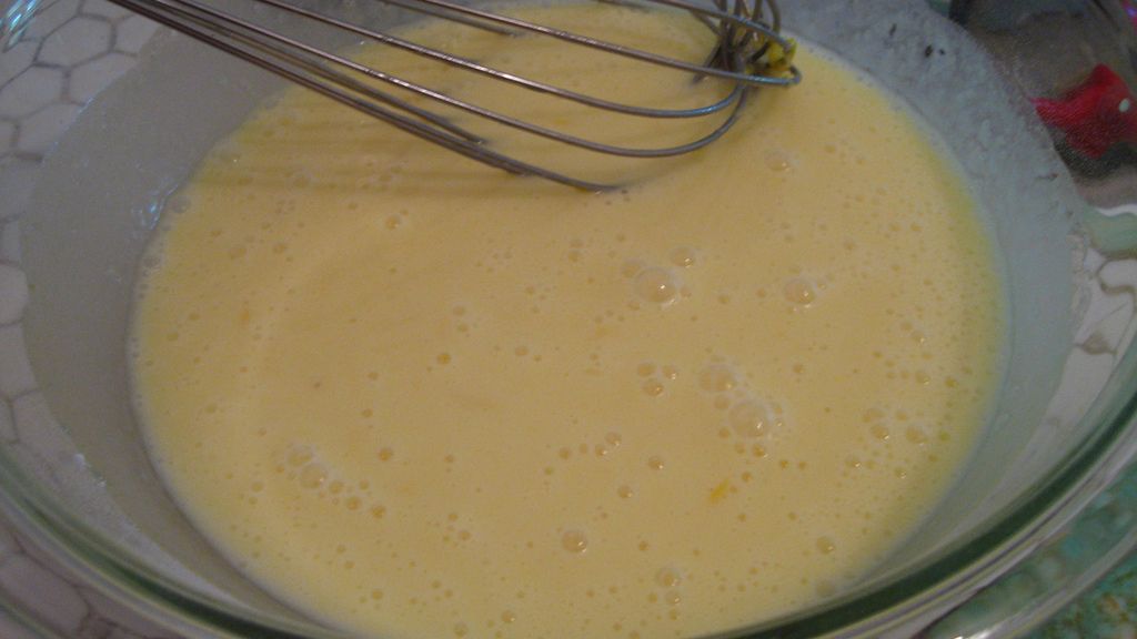 Budyń bananowy instant przygotowany z mlekiem pełnotłustym