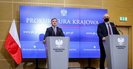 Rząd dystansuje się od Hermesa, sprawą ma zająć się prokuratura. "Nie chcemy wpływać na śledztwa"