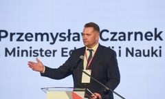 Czarnek nie odpuszcza. "Odpowiadam na atak prof. Simona"