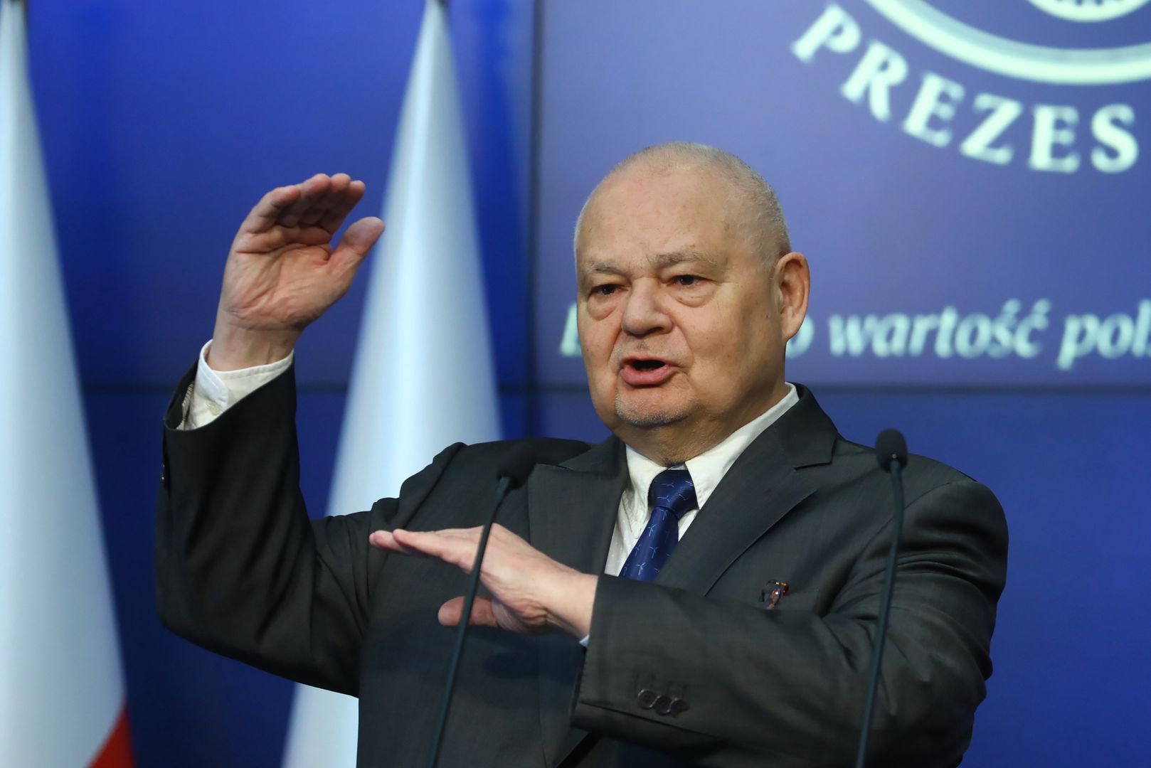 Na zdjęciu prof. Adam Glapiński w trakcie konferencji prasowej