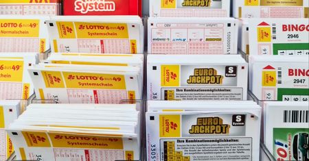 Wygrał w Eurojackpot ponad 54 mln euro. Oto gdzie kupił los