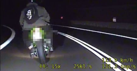 Pędził motocyklem 185 km/h pod prąd. Nie miał prawa jazdy