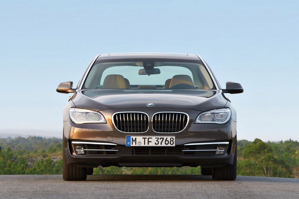 BMW serii 7 na rok 2013 - megagaleria niemieckiego okrętu flagowego 188