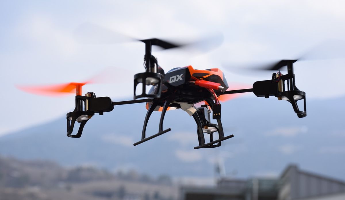 Dron dostarczy gotówkę do klienta. Rewolucyjny pomysł największego banku w Rosji