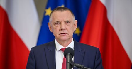 Czarne chmury nad Banasiem. Wraca sprawa majątku