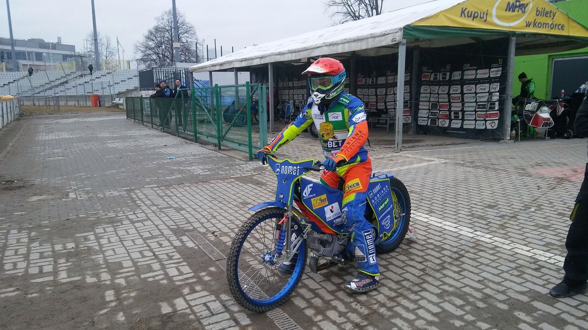 Facebook / Włókniarz Częstochowa / Adrian Miedziński na treningu Włókniarza.